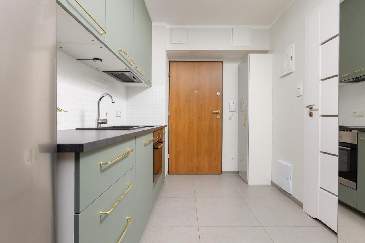 Studio With Balcony Warsaw Kokoryczki By Noclegi Renters Екстер'єр фото